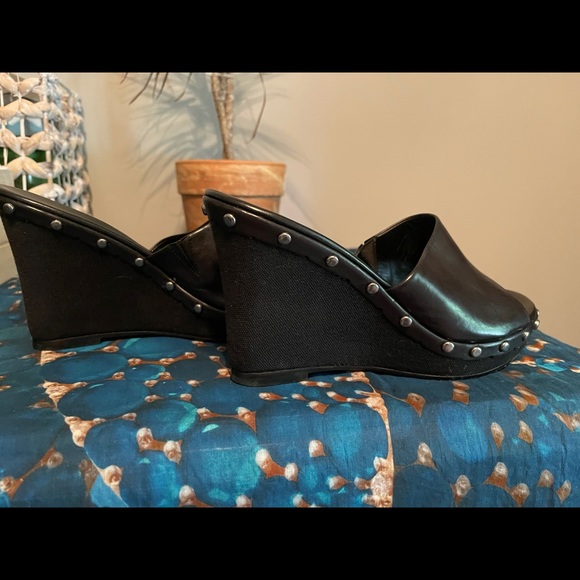 Anne Klein Wedges - Picture 7 of 8